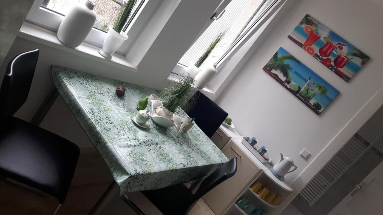 Alter Deutscher Ring Krefeld Buitenkant foto