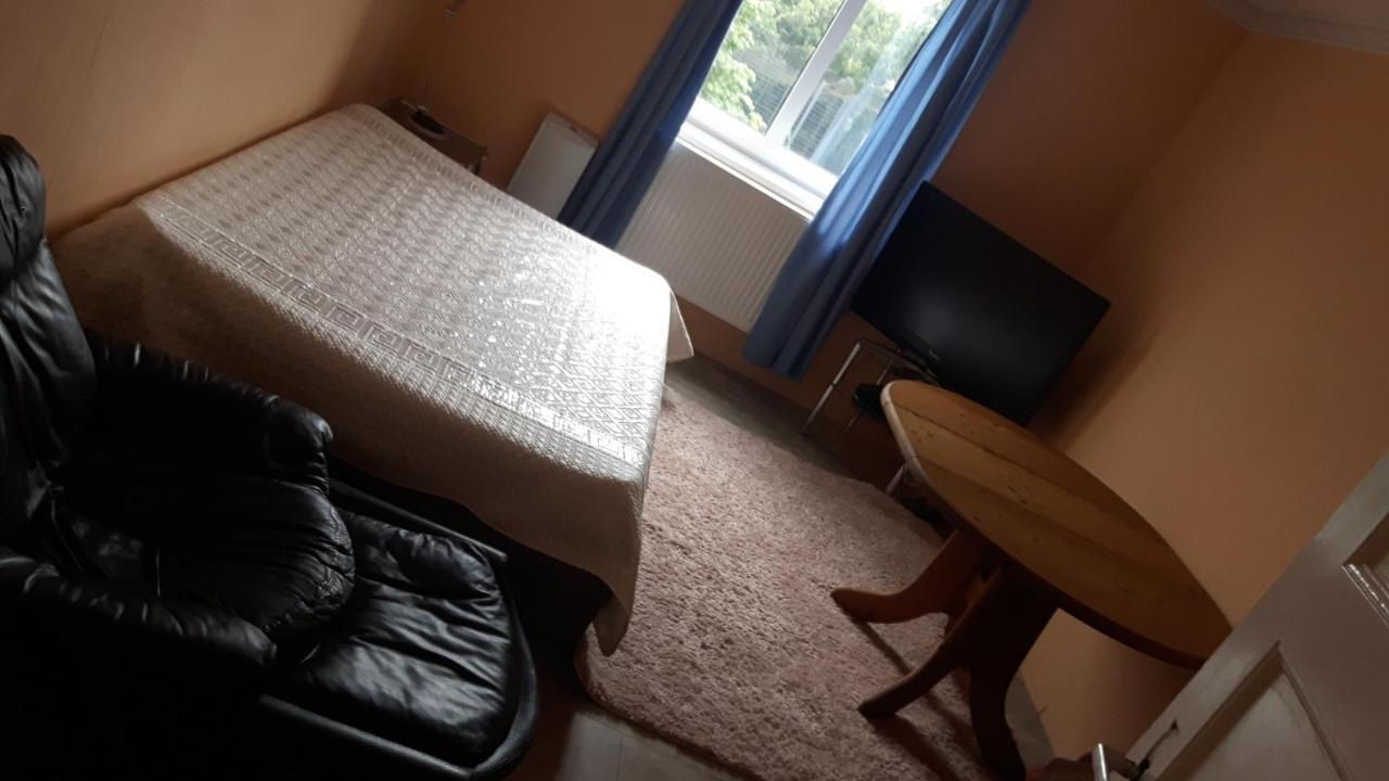 Alter Deutscher Ring Krefeld Buitenkant foto