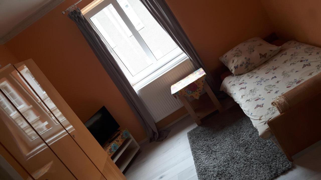 Alter Deutscher Ring Krefeld Buitenkant foto